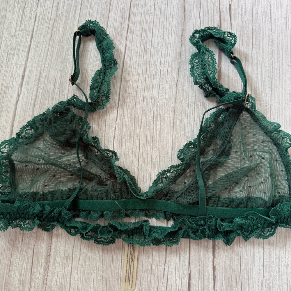 FREE PEOPLE
Intimately Fp Heart To Heart Dotted Mesh Bralette In Green